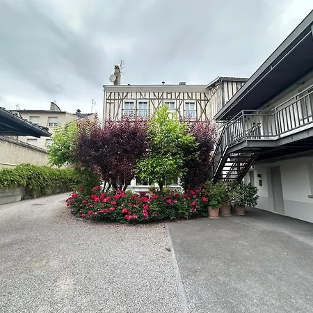 Hôtel jardin Le Pasteur-2
